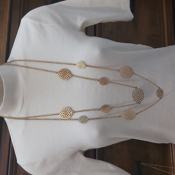 Jewelry - Gold Tone Laser Cut Oval Links Double Strand Layered Necklace